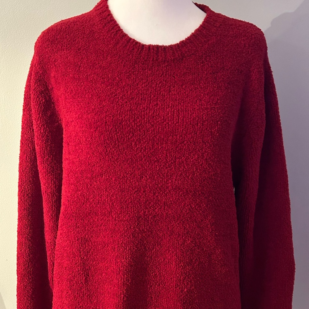 Elegant Red Crew Neck Women's Sweater